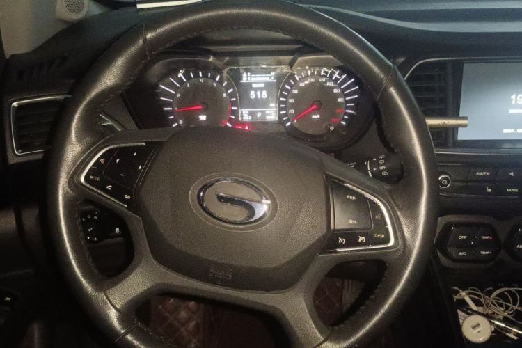 Used GAC Trumpchi GS4 2017 200T G-DCT Two-Wheel Drive Luxury Edition Steering Wheel