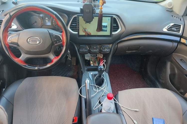 Used GAC Trumpchi GS4 2017 200T Manual Two-Wheel Drive Elite Edition Center Console