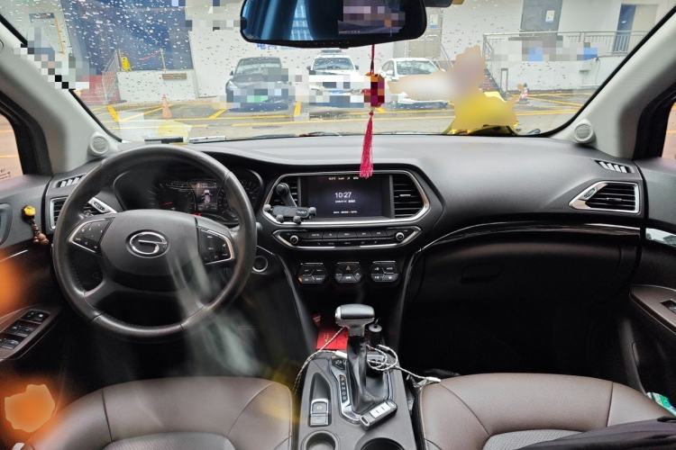 Used GAC Trumpchi GS4 2017 235T Automatic Two-Wheel Drive Luxury Smart Connectivity Version Center Console