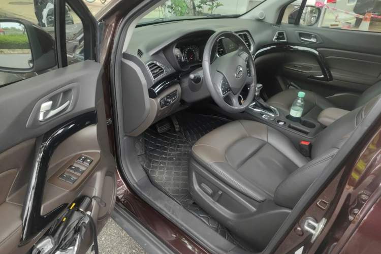 Used GAC Trumpchi GS4 2017 235T Automatic Two-Wheel Drive Luxury Smart Connectivity Version Driver Seat