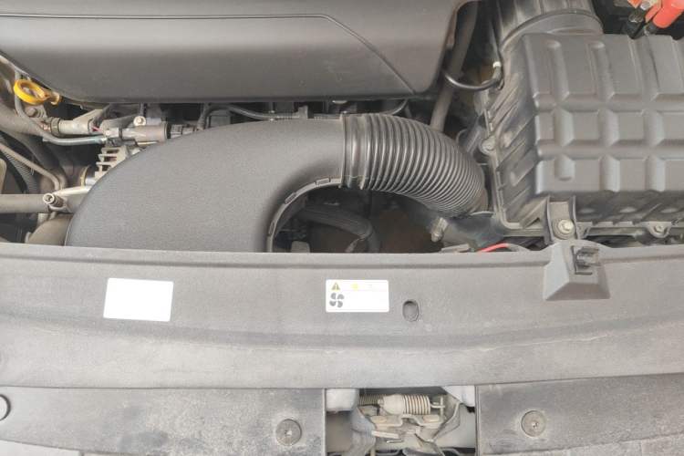 Used GAC Trumpchi GS4 2017 235T Automatic Two-Wheel Drive Elite Edition Engine Bay