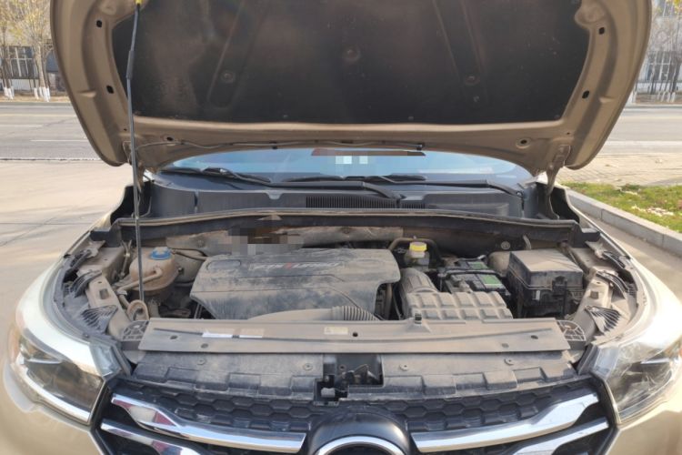 Used GAC Trumpchi GS4 2017 235T Manual Two-Wheel Drive Luxury Edition Engine Bay