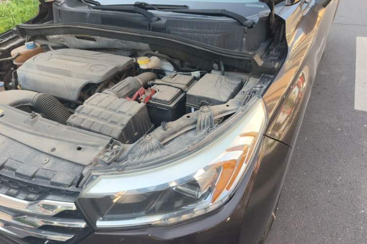 Used GAC Trumpchi GS4 2017 200T Manual Two-Wheel Drive Elite Edition Engine Bay Left