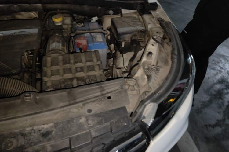 Used GAC Trumpchi GS4 2017 235T Automatic Two-Wheel Drive Luxury Smart Connectivity Version Engine Bay Left