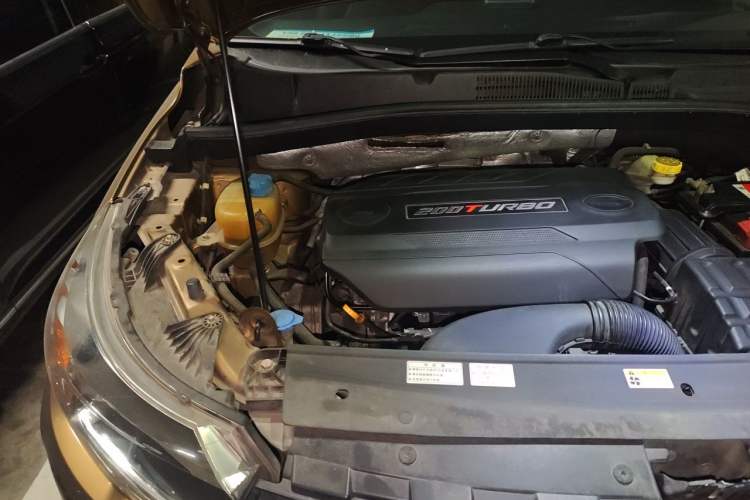 Used GAC Trumpchi GS4 2017 200T Manual Two-Wheel Drive Elite Edition Engine Bay Right