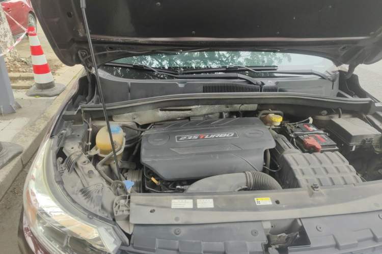 Used GAC Trumpchi GS4 2017 235T Automatic Two-Wheel Drive Luxury Smart Connectivity Version Engine Bay Right