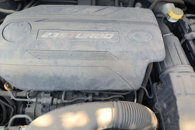 Used GAC Trumpchi GS4 2017 235T Automatic Two-Wheel Drive Luxury Smart Connectivity Version Engine Bay