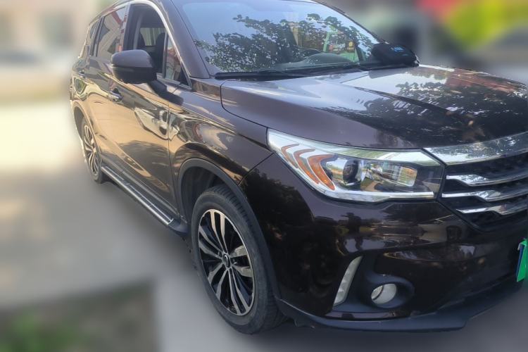 Used GAC Trumpchi GS4 2017 235T Automatic Two-Wheel Drive Luxury Smart Connectivity Version Front Right 45 Deg