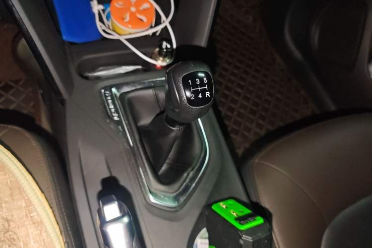 Used GAC Trumpchi GS4 2017 200T Manual Two-Wheel Drive Elite Edition Gear Lever