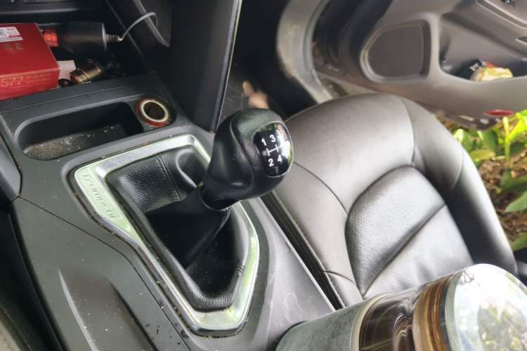 Used GAC Trumpchi GS4 2017 235T Manual Two-Wheel Drive Luxury Edition Gear Lever