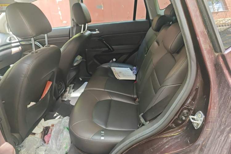 Used GAC Trumpchi GS4 2017 235T Automatic Two-Wheel Drive Elite Edition Left Rear Seat
