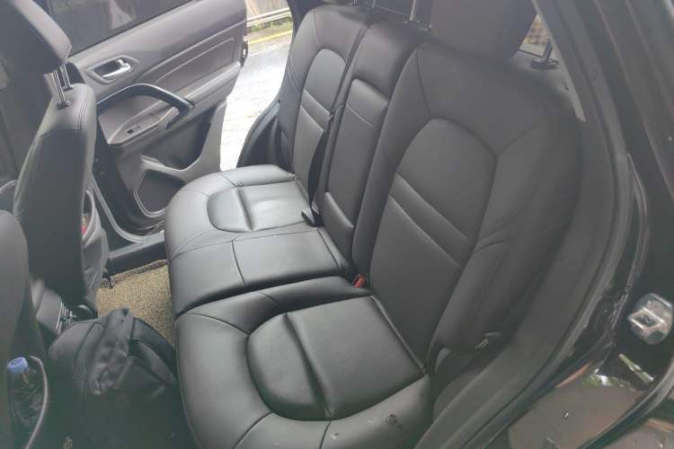 Used GAC Trumpchi GS4 2017 235T Automatic Two-Wheel Drive Luxury Smart Connectivity Version Left Rear Seat