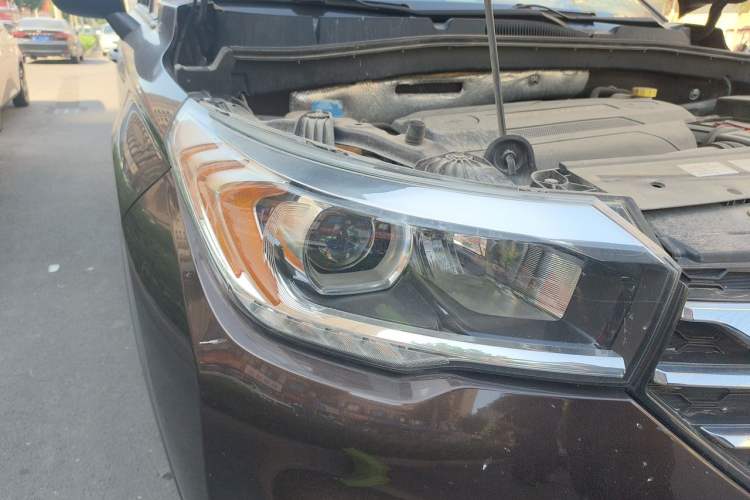 Used GAC Trumpchi GS4 2017 200T Manual Two-Wheel Drive Elite Edition Right Front Headlight