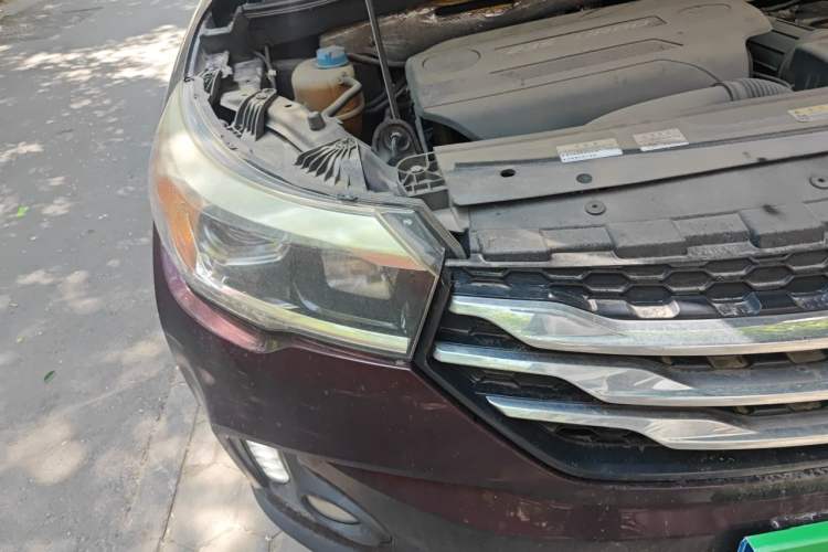 Used GAC Trumpchi GS4 2017 235T Automatic Two-Wheel Drive Elite Edition Right Front Headlight