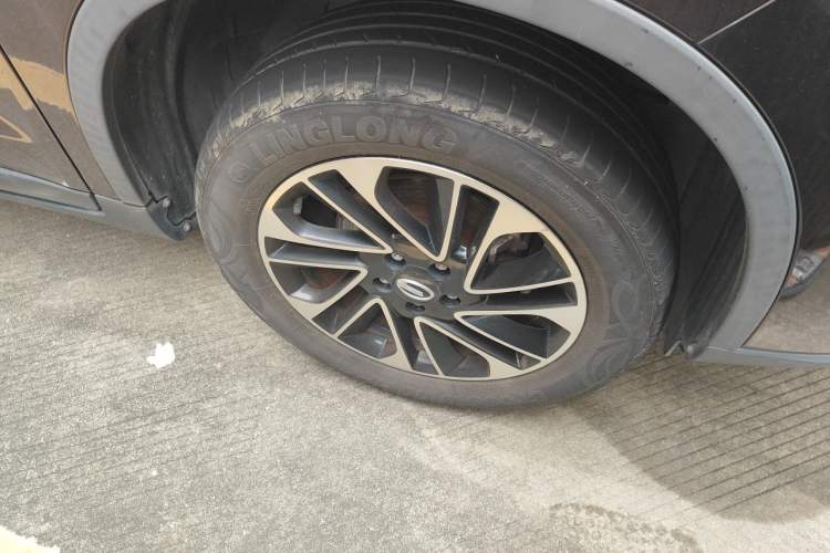 Used GAC Trumpchi GS4 2017 235T Automatic Two-Wheel Drive Elite Edition Right Front Wheel Hub