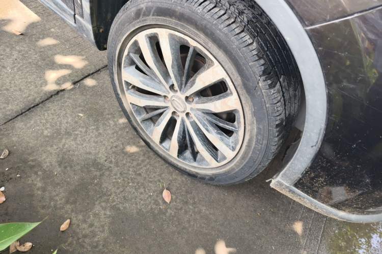 Used GAC Trumpchi GS4 2017 235T Manual Two-Wheel Drive Luxury Edition Right Front Wheel Hub