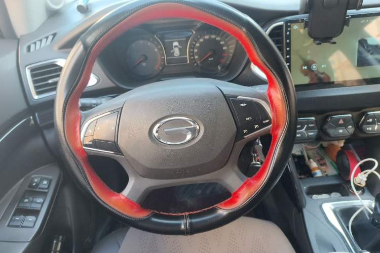 Used GAC Trumpchi GS4 2017 200T Manual Two-Wheel Drive Elite Edition Steering Wheel