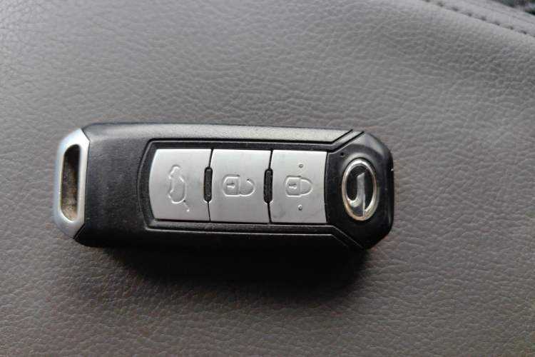 Used GAC Trumpchi GS4 2017 235T Automatic Two-Wheel Drive Luxury Smart Connectivity Version Vehicle Key