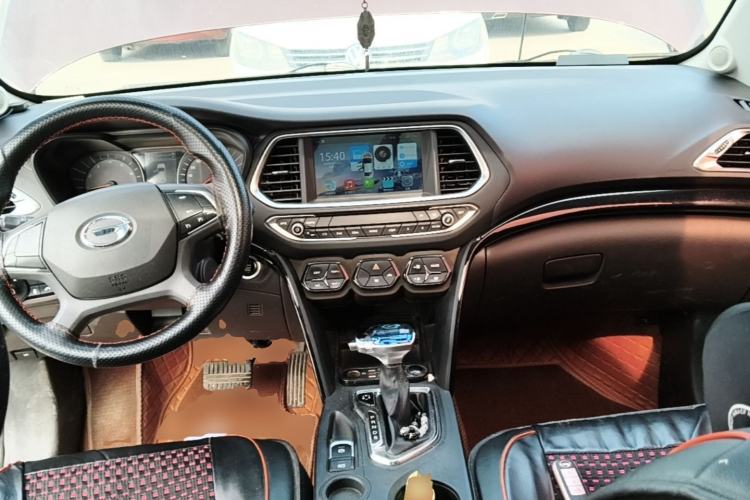 Used GAC Trumpchi GS4 2017 235T Automatic Two-Wheel Drive Elite Edition Center Console