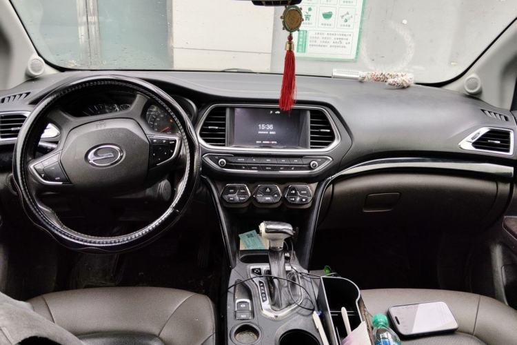 Used GAC Trumpchi GS4 2017 235T Automatic Two-Wheel Drive Luxury Smart Connectivity Version Center Console