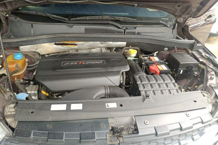 Used GAC Trumpchi GS4 2017 235T Automatic Two-Wheel Drive Elite Edition Engine Bay