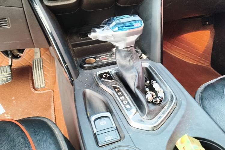 Used GAC Trumpchi GS4 2017 235T Automatic Two-Wheel Drive Elite Edition Gear Lever