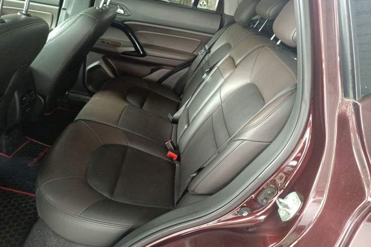 Used GAC Trumpchi GS4 2017 235T Automatic Two-Wheel Drive Elite Edition Interior 4