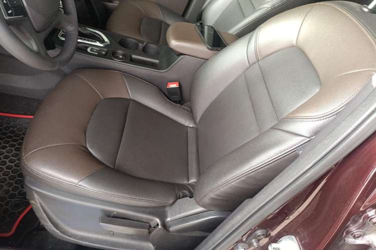 Used GAC Trumpchi GS4 2017 235T Automatic Two-Wheel Drive Elite Edition Left Front Seat