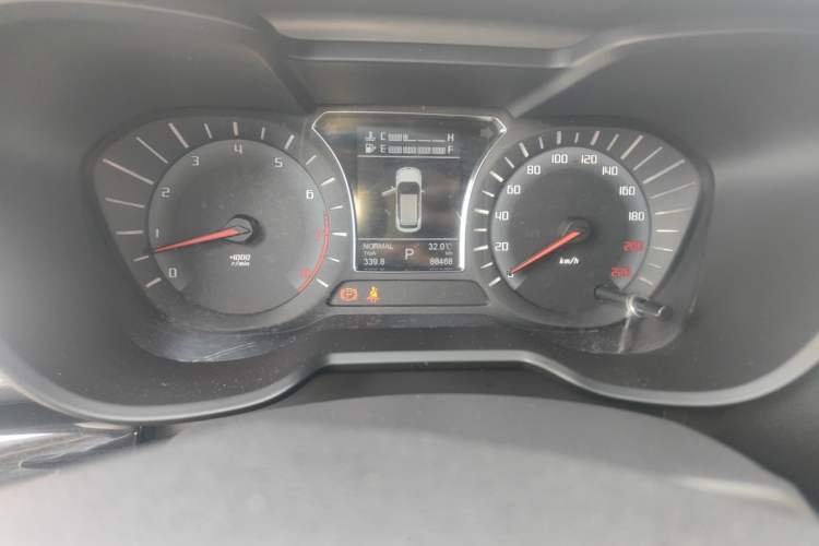 Used GAC Trumpchi GS4 2017 235T Automatic Two-Wheel Drive Luxury Smart Connectivity Version Odometer Close Up