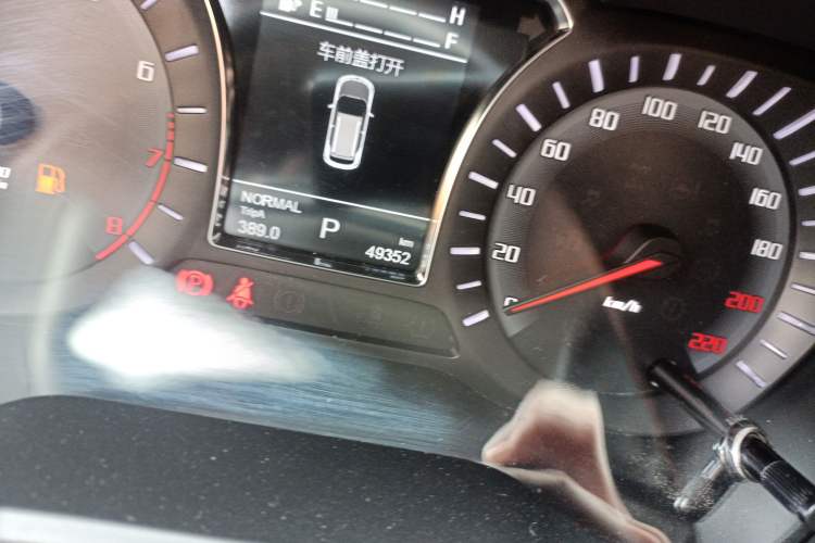 Used GAC Trumpchi GS4 2017 235T Automatic Two-Wheel Drive Elite Edition Odometer Close Up