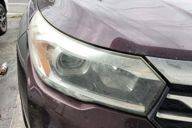 Used GAC Trumpchi GS4 2017 235T Automatic Two-Wheel Drive Luxury Smart Connectivity Version Right Front Headlight