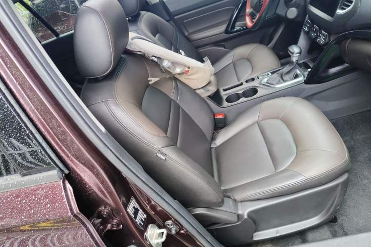 Used GAC Trumpchi GS4 2017 235T Automatic Two-Wheel Drive Elite Edition Right Front Seat