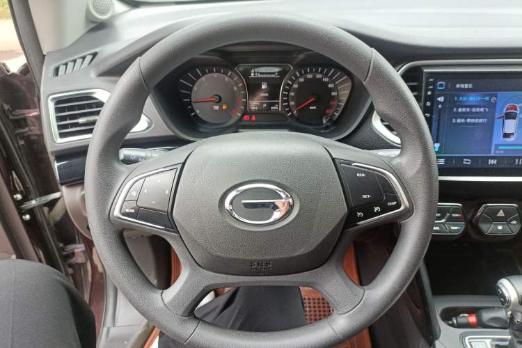 Used GAC Trumpchi GS4 2017 235T Automatic Two-Wheel Drive Elite Edition Steering Wheel