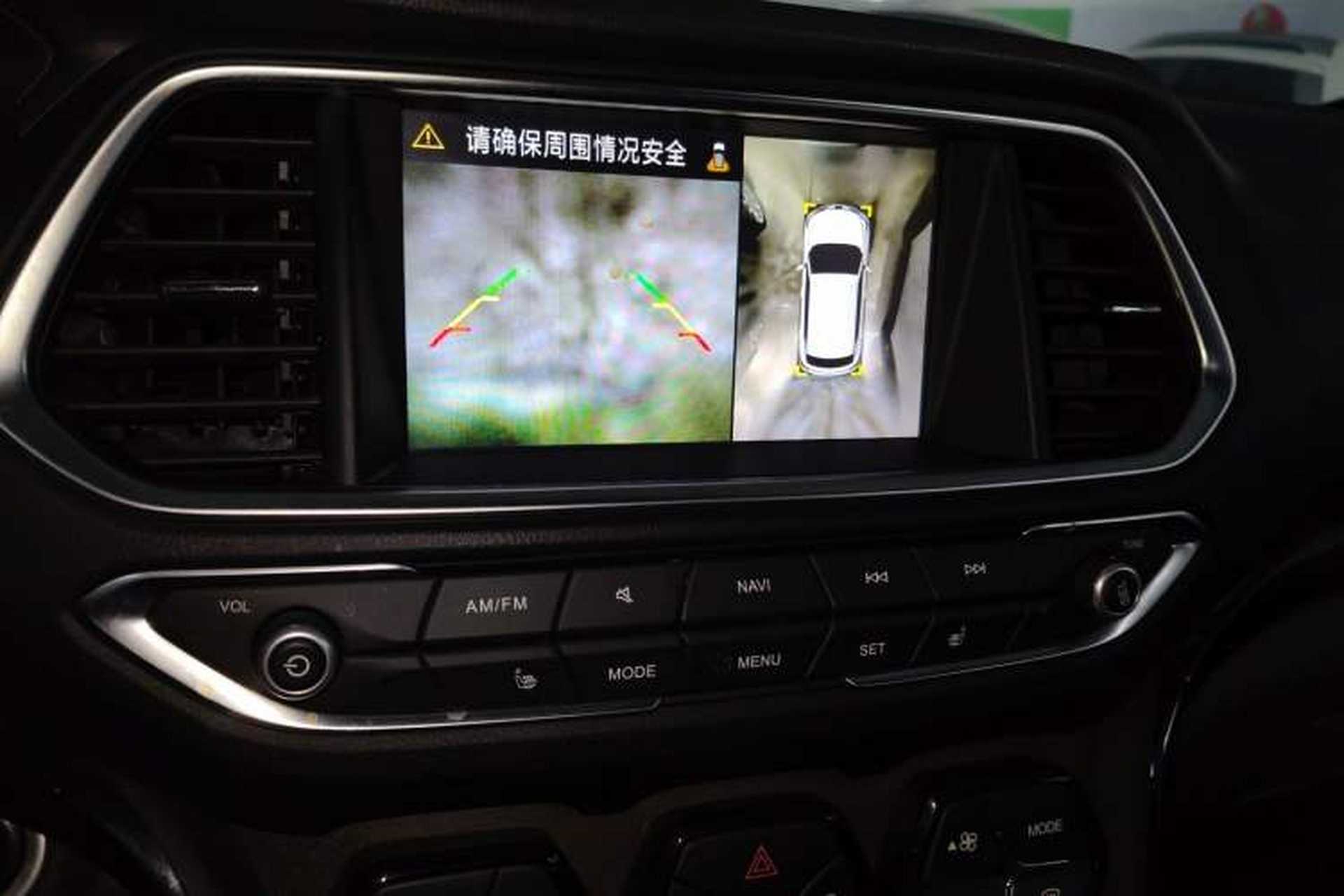 Used GAC Trumpchi GS4 2017 235T Automatic Two-Wheel Drive Luxury Smart Connectivity Version Audio And AC Panel