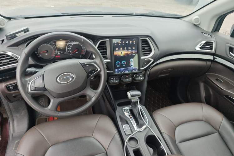 Used GAC Trumpchi GS4 2017 235T Automatic Two-Wheel Drive Elite Edition Center Console