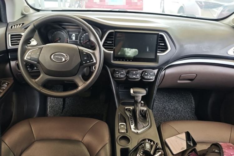 Used GAC Trumpchi GS4 2017 235T Automatic Two-Wheel Drive Elite Edition Center Console