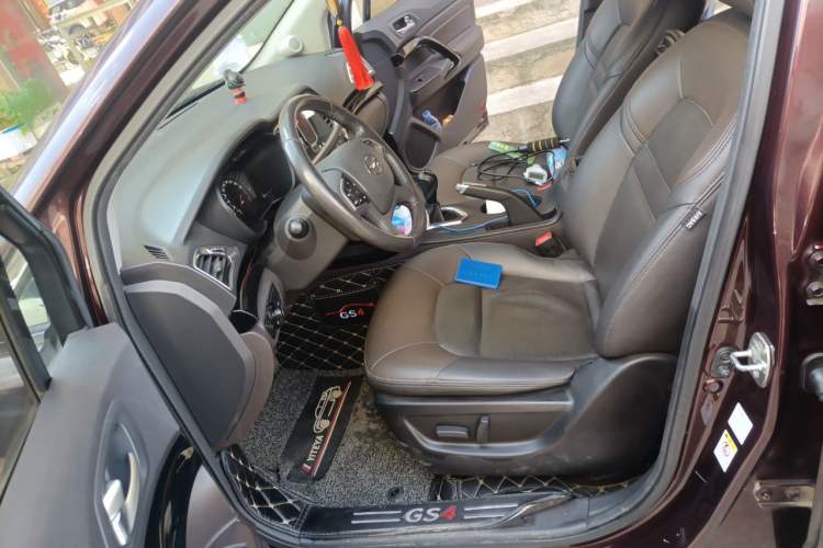 Used GAC Trumpchi GS4 2017 235T Manual Two-Wheel Drive Luxury Edition Driver Seat