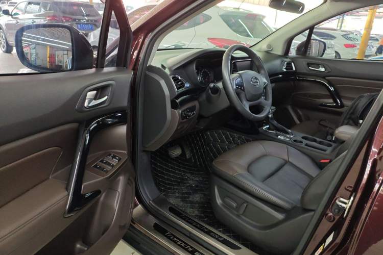 Used GAC Trumpchi GS4 2017 235T Automatic Two-Wheel Drive Luxury Smart Connectivity Version Driver Seat
