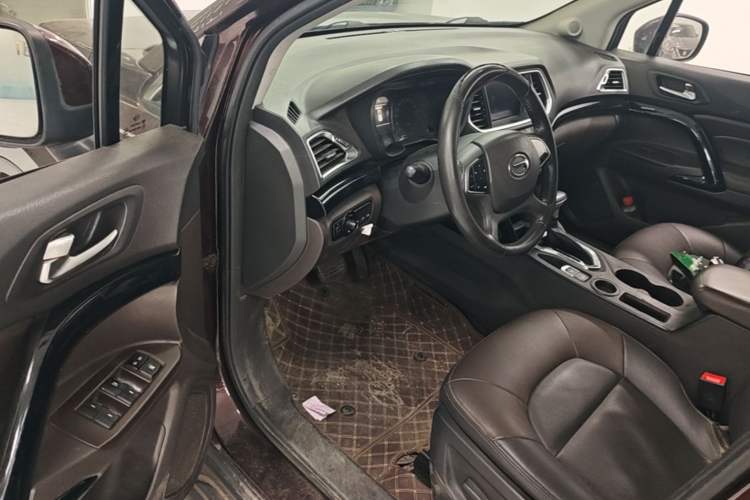 Used GAC Trumpchi GS4 2017 235T Automatic Two-Wheel Drive Luxury Smart Connectivity Version Driver Seat