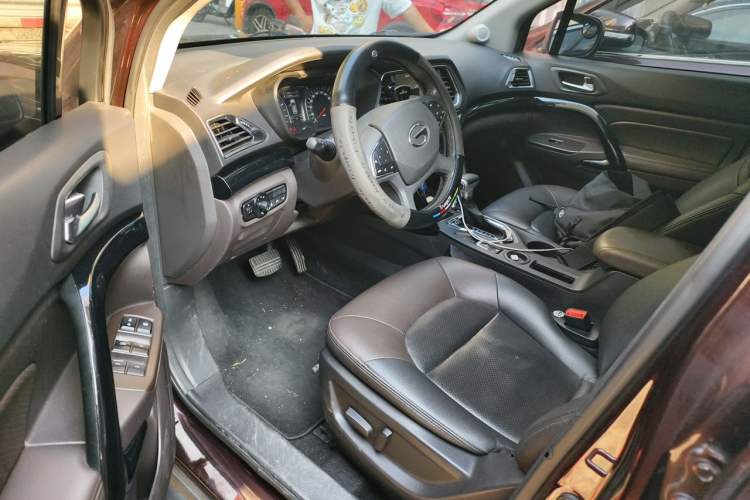 Used GAC Trumpchi GS4 2017 235T Automatic Two-Wheel Drive Luxury Smart Connectivity Version Driver Seat
