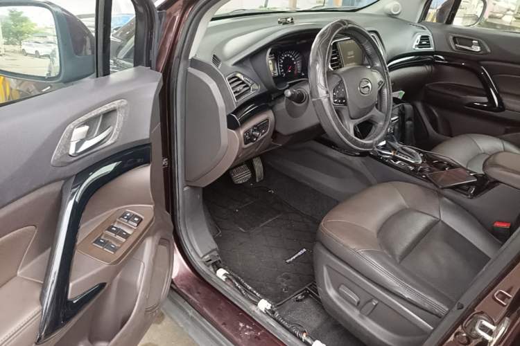 Used GAC Trumpchi GS4 2017 235T G-DCT Two-Wheel Drive Luxury Edition Driver Seat
