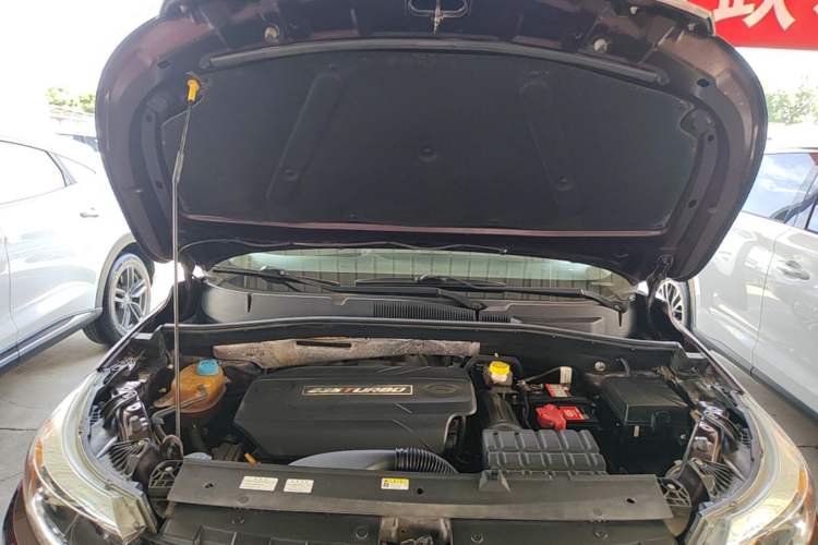 Used GAC Trumpchi GS4 2017 235T Automatic Two-Wheel Drive Elite Edition Engine Bay