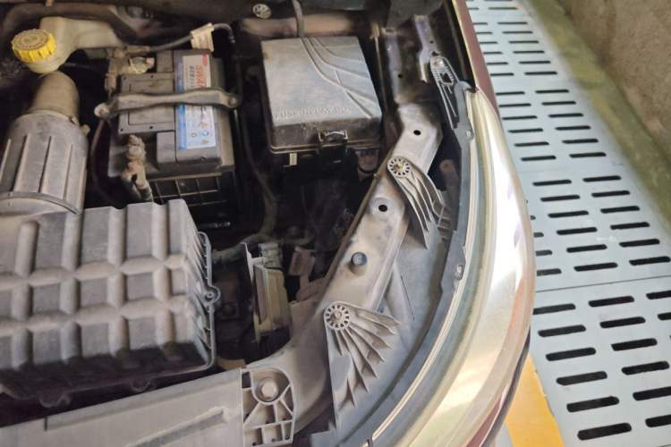 Used GAC Trumpchi GS4 2017 235T Automatic Two-Wheel Drive Luxury Smart Connectivity Version Engine Bay Left