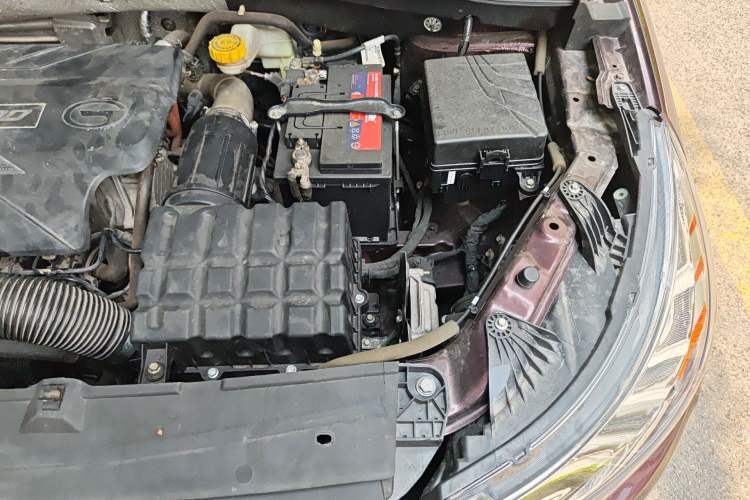 Used GAC Trumpchi GS4 2017 235T Automatic Two-Wheel Drive Luxury Smart Connectivity Version Engine Bay Left