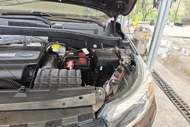 Used GAC Trumpchi GS4 2017 235T Automatic Two-Wheel Drive Elite Edition Engine Bay Left