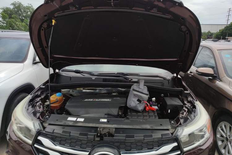 Used GAC Trumpchi GS4 2017 235T Automatic Two-Wheel Drive Elite Edition Engine Bay