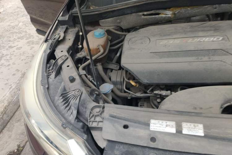 Used GAC Trumpchi GS4 2017 235T G-DCT Two-Wheel Drive Luxury Edition Engine Bay Right