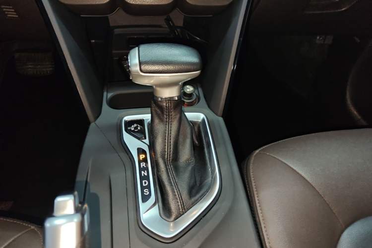 Used GAC Trumpchi GS4 2017 200T G-DCT Two-Wheel Drive Elite Edition Gear Lever