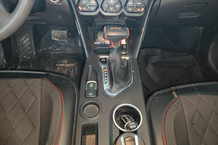 Used GAC Trumpchi GS4 2017 235T Automatic Two-Wheel Drive Elite Edition Gear Lever