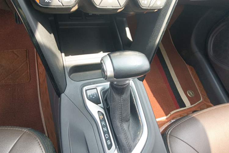 Used GAC Trumpchi GS4 2017 200T G-DCT Two-Wheel Drive Elite Edition Gear Lever